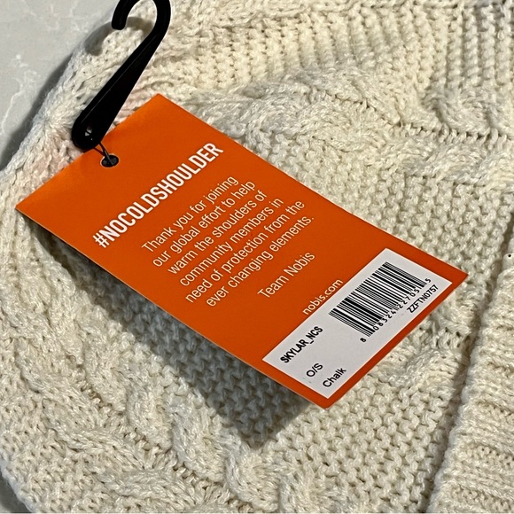 Nobis - No Cold Shoulder Beanie - Picture 11 of 14